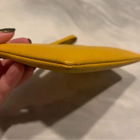 Coach Corner Leather Zip Wristlet - Honeycomb Yellow🍯 - Picture 5 of 11